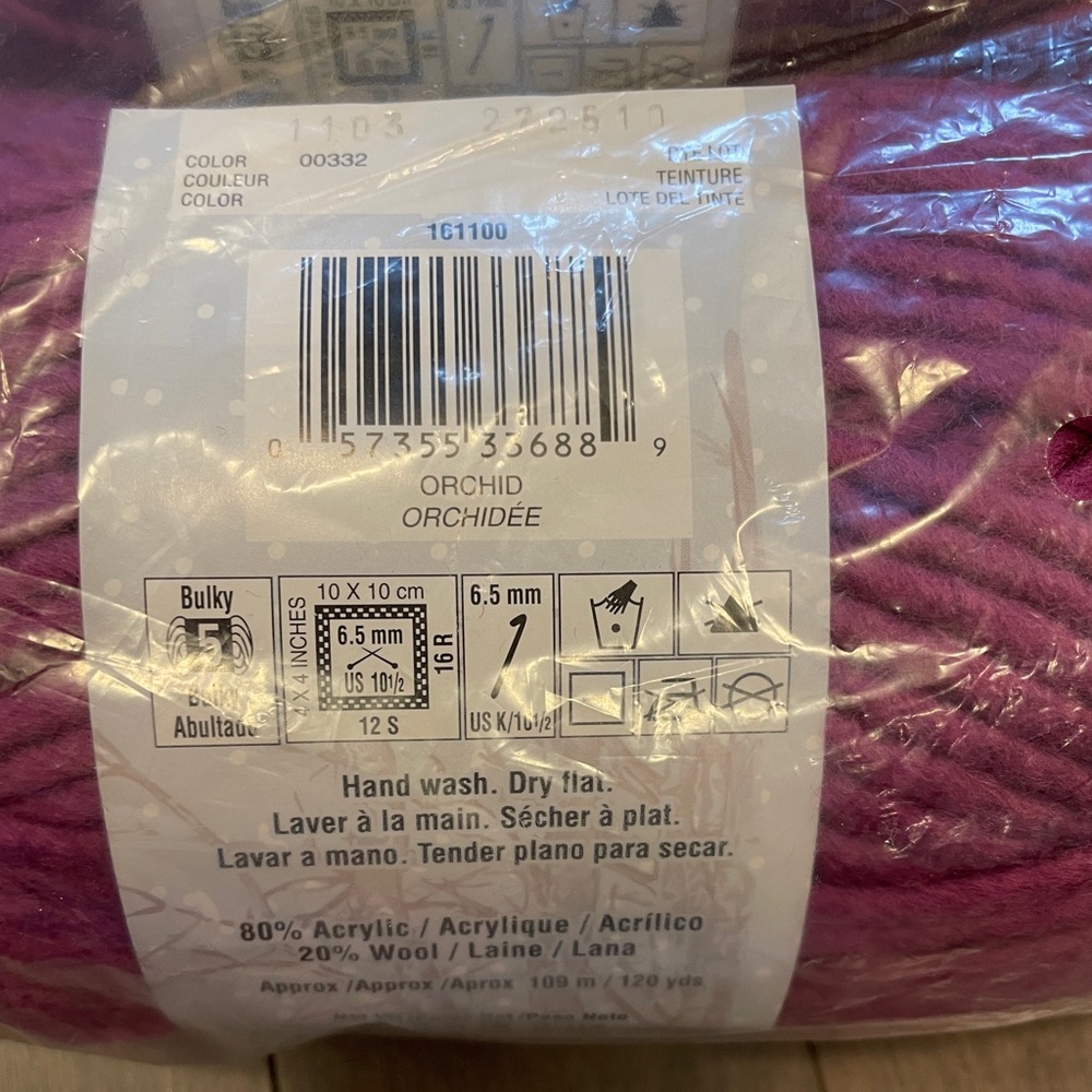 Bernat Roving Yarn - Picture 4 of 4